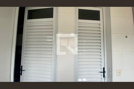 Apartamento à venda com 400m², 4 quartos e 4 vagas Apartamento à venda com 400m², 4 quartos e 4 vagasÁrea de Serviço