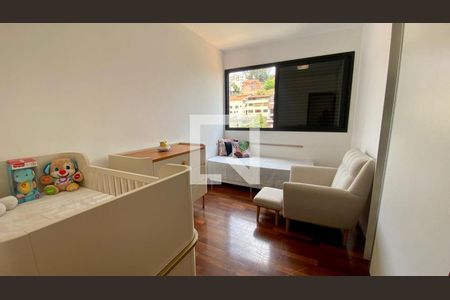 Apartamento à venda com 400m², 4 quartos e 4 vagas Apartamento à venda com 400m², 4 quartos e 4 vagasQuarto 3