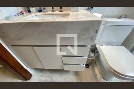 Apartamento à venda com 400m², 4 quartos e 4 vagas Apartamento à venda com 400m², 4 quartos e 4 vagasBanheiro Social