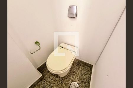 Apartamento à venda com 330m², 4 quartos e 2 vagas Apartamento à venda com 330m², 4 quartos e 2 vagasLavabo