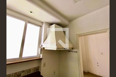 Apartamento à venda com 330m², 4 quartos e 2 vagas Apartamento à venda com 330m², 4 quartos e 2 vagasCopa/ Cozinha