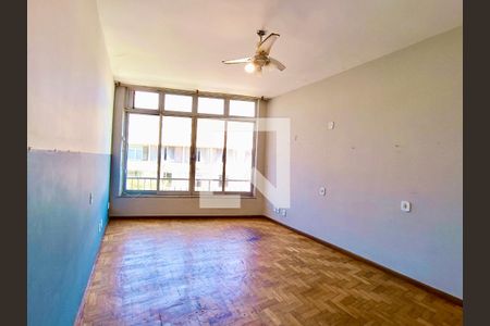 Apartamento à venda com 330m², 4 quartos e 2 vagas Apartamento à venda com 330m², 4 quartos e 2 vagasQuarto 1