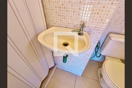 Apartamento à venda com 330m², 4 quartos e 2 vagas Apartamento à venda com 330m², 4 quartos e 2 vagasTerraço banheiro