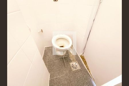 Apartamento à venda com 330m², 4 quartos e 2 vagas Apartamento à venda com 330m², 4 quartos e 2 vagasBanheiro serviço