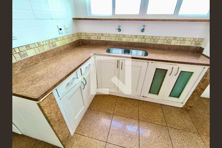 Apartamento à venda com 330m², 4 quartos e 2 vagas Apartamento à venda com 330m², 4 quartos e 2 vagasCopa/ Cozinha