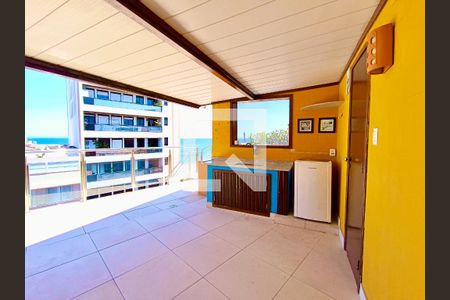 Apartamento à venda com 330m², 4 quartos e 2 vagas Apartamento à venda com 330m², 4 quartos e 2 vagasTerraço