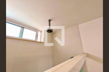 Apartamento à venda com 330m², 4 quartos e 2 vagas Apartamento à venda com 330m², 4 quartos e 2 vagasSuíte banheiro