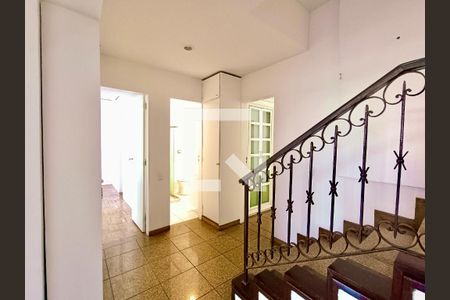 Apartamento à venda com 330m², 4 quartos e 2 vagas Apartamento à venda com 330m², 4 quartos e 2 vagasCorredor de acesso