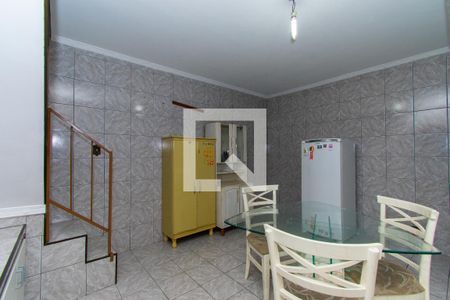 Sala de casa para alugar com 2 quartos, 68m² em Parque São Rafael, São Paulo