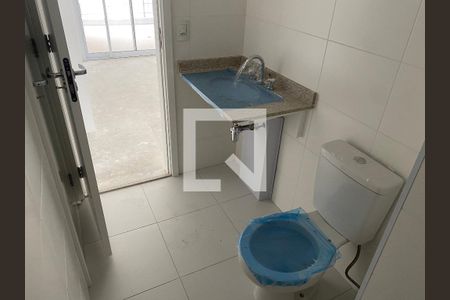Apartamento à venda com 82m², 2 quartos e 1 vaga Apartamento à venda com 82m², 2 quartos e 1 vagaBanheiro