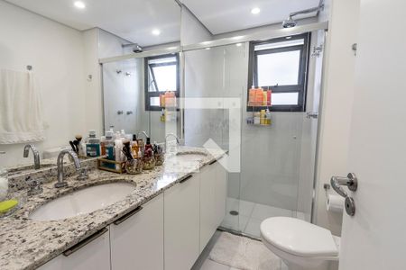 Apartamento à venda com 150m², 3 quartos e 2 vagas Apartamento à venda com 150m², 3 quartos e 2 vagasBanheiro Quarto 2