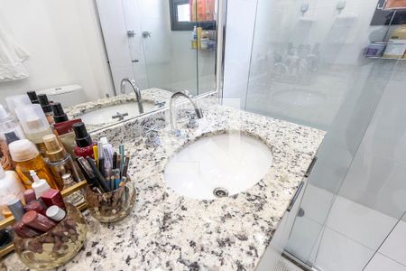 Apartamento à venda com 150m², 3 quartos e 2 vagas Apartamento à venda com 150m², 3 quartos e 2 vagasBanheiro Quarto 2