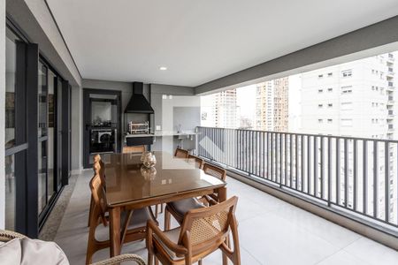 Apartamento à venda com 150m², 3 quartos e 2 vagas Apartamento à venda com 150m², 3 quartos e 2 vagasVaranda