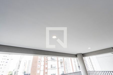 Apartamento à venda com 150m², 3 quartos e 2 vagas Apartamento à venda com 150m², 3 quartos e 2 vagasVaranda