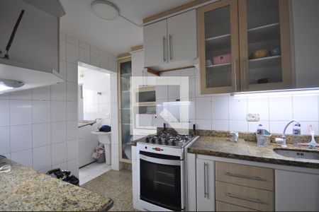 Apartamento à venda com 84m², 3 quartos e 2 vagasCozinha