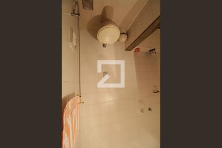 Casa à venda com 367m², 5 quartos e 6 vagasBanheiro/Anexo