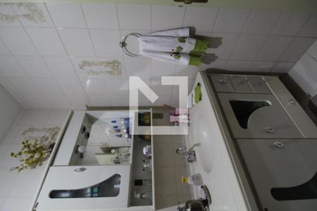 Casa à venda com 367m², 5 quartos e 6 vagasBanheiro Social