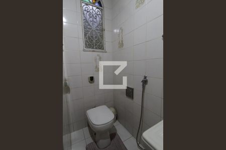 Casa à venda com 367m², 5 quartos e 6 vagasBanheiro Social