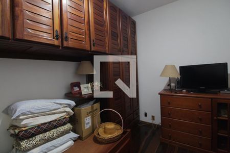 Casa à venda com 367m², 5 quartos e 6 vagasQuarto/Anexo