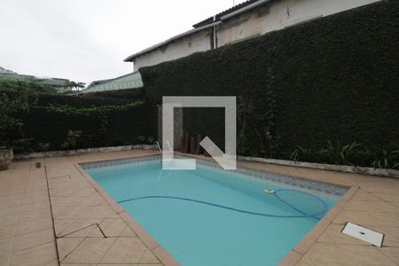 Casa à venda com 367m², 5 quartos e 6 vagasPiscina