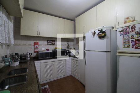 Casa à venda com 367m², 5 quartos e 6 vagasCozinha