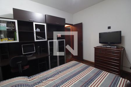 Casa à venda com 367m², 5 quartos e 6 vagasQuarto/Anexo