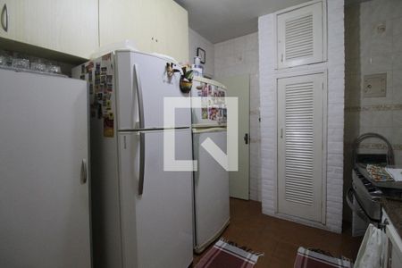 Casa à venda com 367m², 5 quartos e 6 vagasCozinha