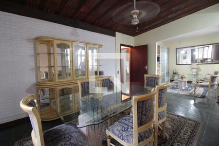 Casa à venda com 367m², 5 quartos e 6 vagasSala/anexo