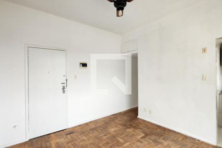 Sala de apartamento para alugar com 1 quarto, 30m² em Humaitá, Rio de Janeiro