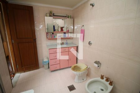 Casa à venda com 329m², 5 quartos e 3 vagasBanheiro da Suíte 5