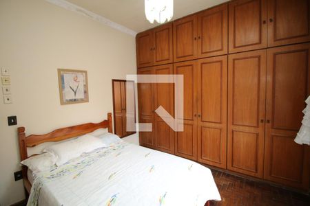 Casa à venda com 329m², 5 quartos e 3 vagasQuarto 4 