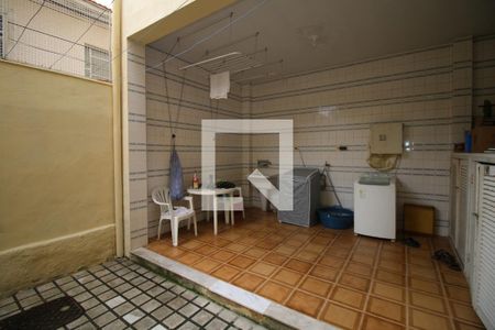 Casa à venda com 329m², 5 quartos e 3 vagasÁrea de Serviço