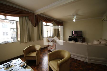 Casa à venda com 329m², 5 quartos e 3 vagasSala 2