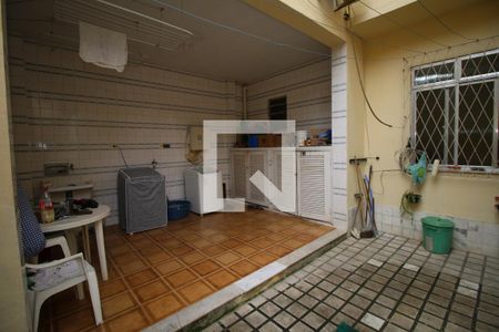 Casa à venda com 329m², 5 quartos e 3 vagasÁrea de Serviço