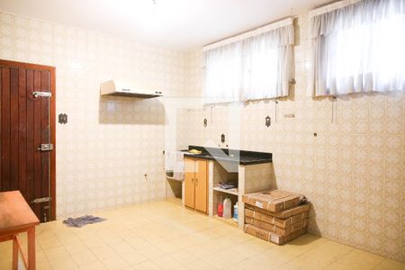 Casa à venda com 399m², 5 quartos e 8 vagasCozinha