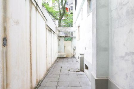 Casa à venda com 399m², 5 quartos e 8 vagasQuintal