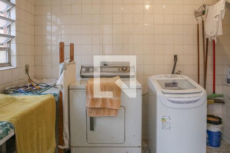 Casa à venda com 360m², 3 quartos e 4 vagas Casa à venda com 360m², 3 quartos e 4 vagasÁrea de Serviço