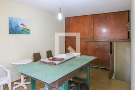 Casa à venda com 360m², 3 quartos e 4 vagas Casa à venda com 360m², 3 quartos e 4 vagasSala Externa