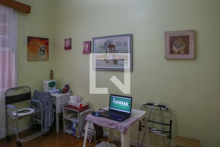 Casa à venda com 360m², 3 quartos e 4 vagas Casa à venda com 360m², 3 quartos e 4 vagasQuarto 2