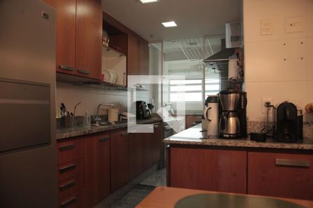 Apartamento à venda com 180m², 4 quartos e 3 vagasCozinha