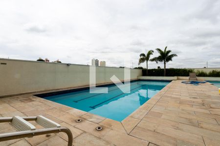 Apartamento à venda com 116m², 2 quartos e 2 vagas Apartamento à venda com 116m², 2 quartos e 2 vagasÁrea comum - Piscina