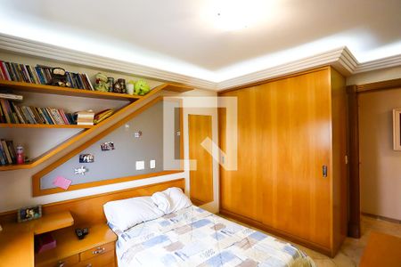 Apartamento à venda com 227m², 4 quartos e 6 vagas Apartamento à venda com 227m², 4 quartos e 6 vagasSuíte 2