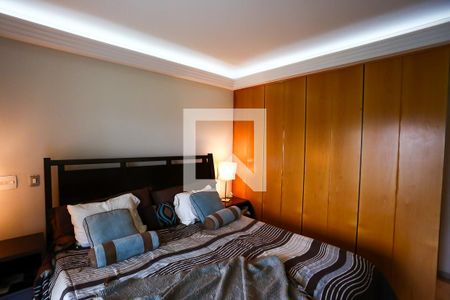 Apartamento à venda com 227m², 4 quartos e 6 vagas Apartamento à venda com 227m², 4 quartos e 6 vagasSuíte 3