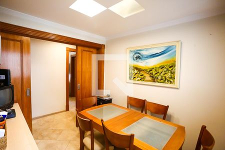 Apartamento à venda com 227m², 4 quartos e 6 vagas Apartamento à venda com 227m², 4 quartos e 6 vagasCopa