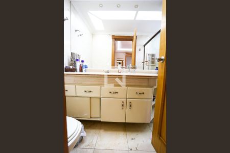 Apartamento à venda com 227m², 4 quartos e 6 vagas Apartamento à venda com 227m², 4 quartos e 6 vagasBanheiro da Suíte 4