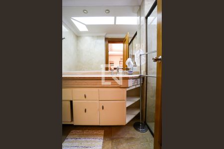 Apartamento à venda com 227m², 4 quartos e 6 vagas Apartamento à venda com 227m², 4 quartos e 6 vagasBanheiro da Suíte 1