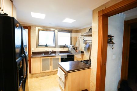 Apartamento à venda com 227m², 4 quartos e 6 vagas Apartamento à venda com 227m², 4 quartos e 6 vagasCozinha