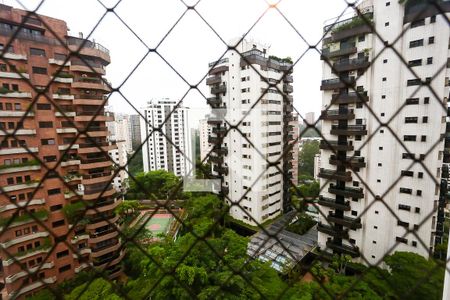 Apartamento à venda com 227m², 4 quartos e 6 vagas Apartamento à venda com 227m², 4 quartos e 6 vagasVista Suíte 1