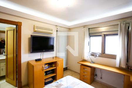 Apartamento à venda com 227m², 4 quartos e 6 vagas Apartamento à venda com 227m², 4 quartos e 6 vagasSuíte 2