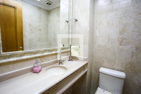 Apartamento à venda com 227m², 4 quartos e 6 vagas Apartamento à venda com 227m², 4 quartos e 6 vagasLavabo